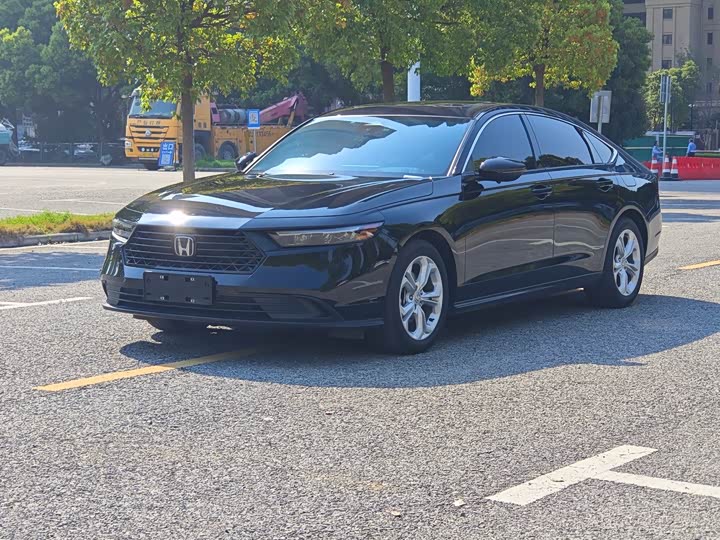 Фото 1 - Honda Accord