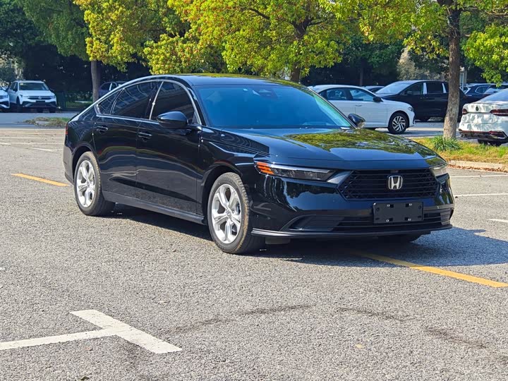 Фото 3 - Honda Accord