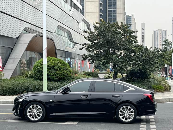 Фото 9 - Cadillac CT5