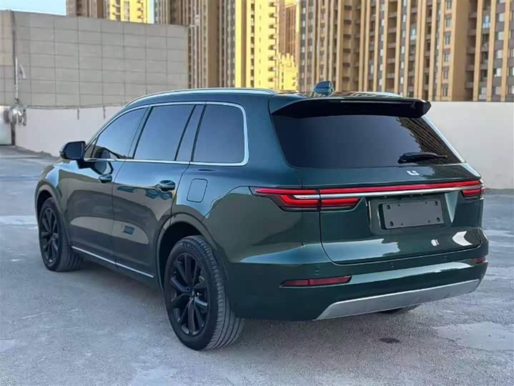 Фото 9 - LiXiang One