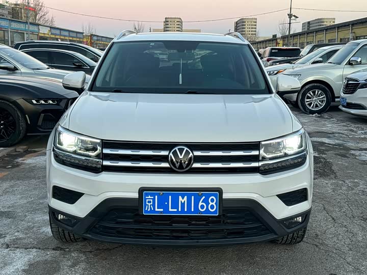 Фото 2 - Volkswagen Tharu