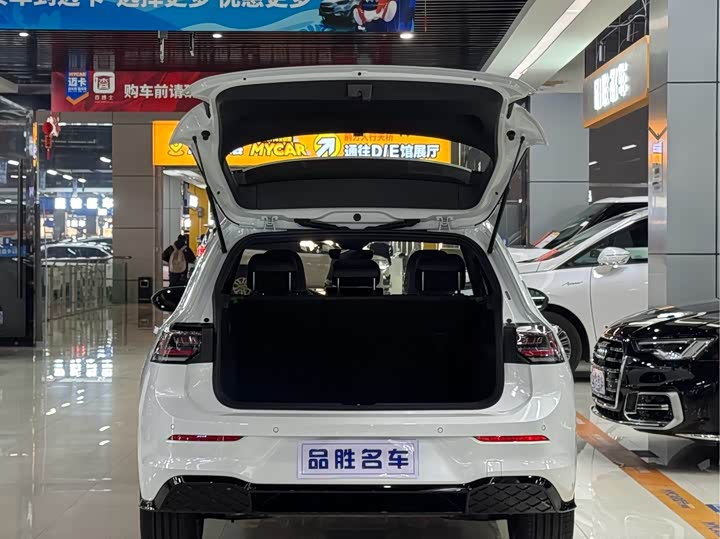 Фото 6 - Volkswagen Golf