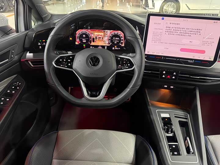 Фото 9 - Volkswagen Golf