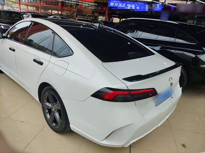 Фото 5 - Honda Inspire