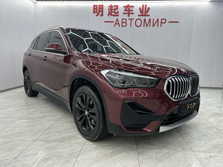 Фото 2 - BMW X1