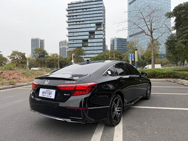 Фото 4 - Honda Inspire