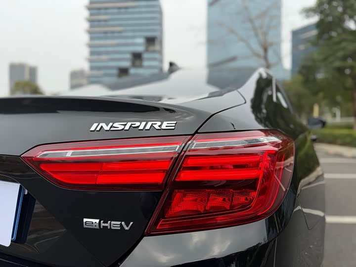 Фото 8 - Honda Inspire