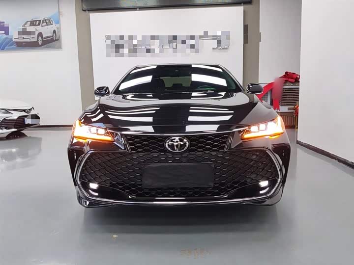 Фото 3 - Toyota Avalon