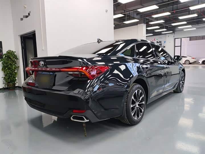 Фото 7 - Toyota Avalon