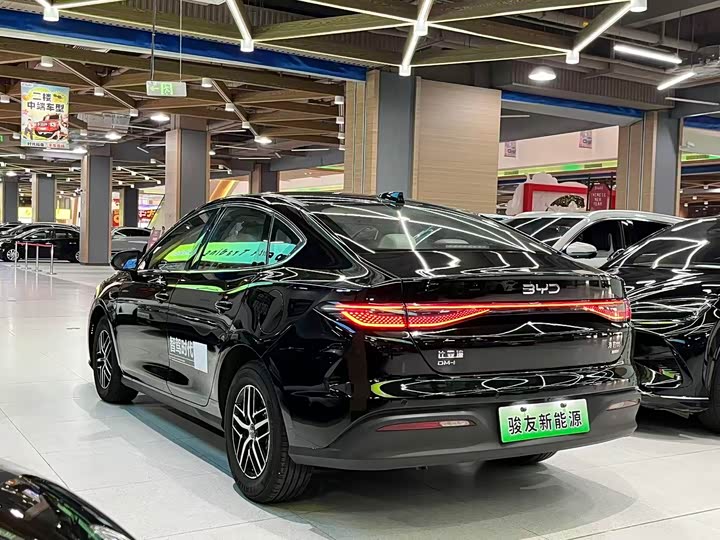 Фото 4 - BYD Seal 05 DM-i Hybrid