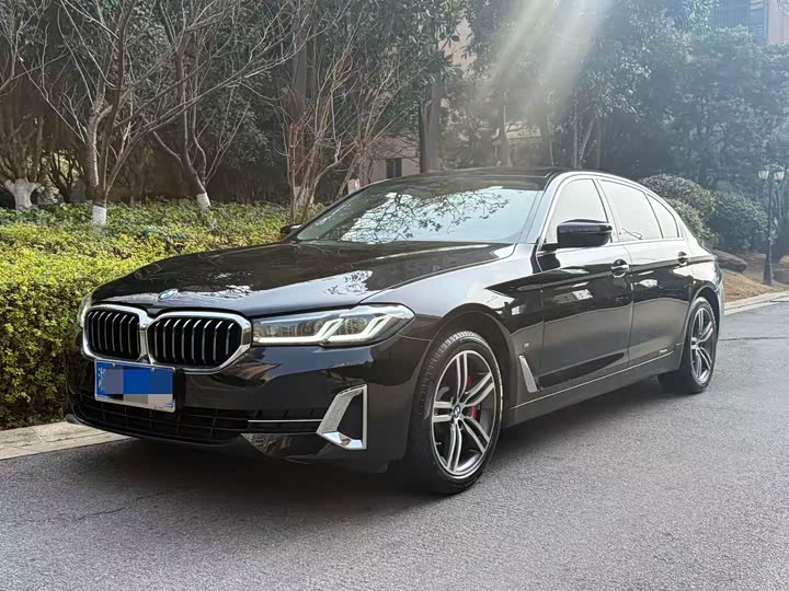 Фото 2 - BMW 5 Series