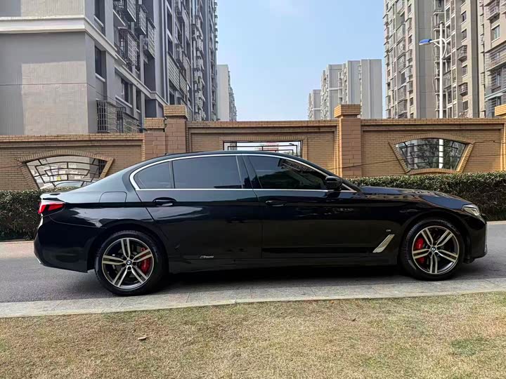 Фото 5 - BMW 5 Series