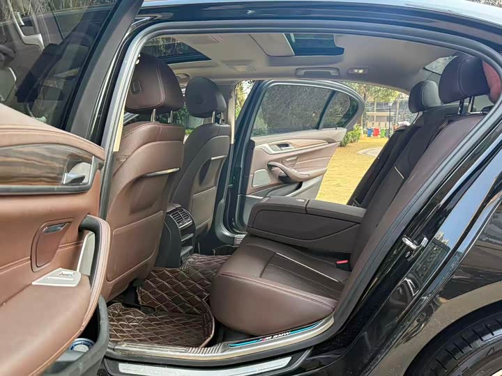 Фото 7 - BMW 5 Series