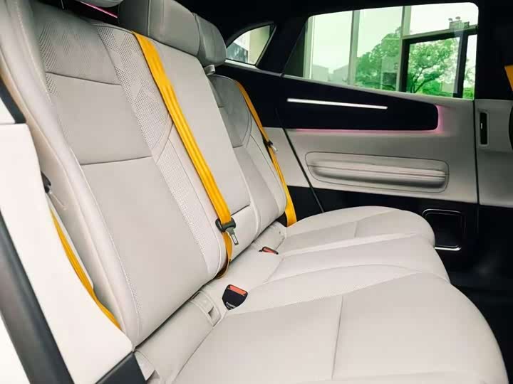 Фото 8 - Polestar 4