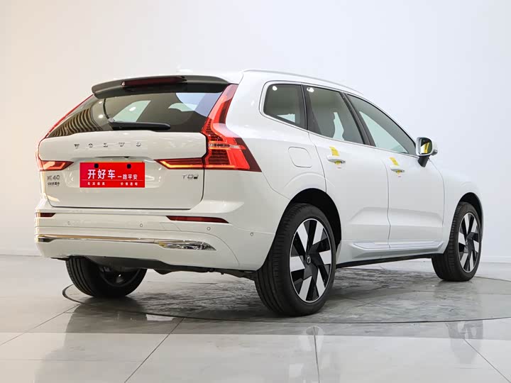 Фото 4 - Volvo XC60 Hybrid