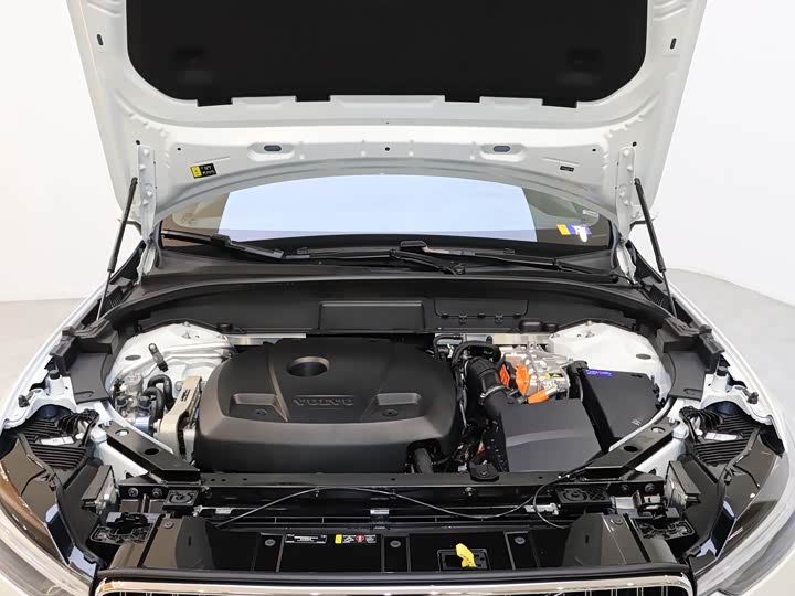 Фото 7 - Volvo XC60 Hybrid