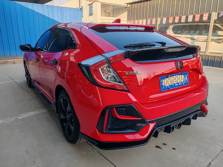 Фото 8 - Honda Civic