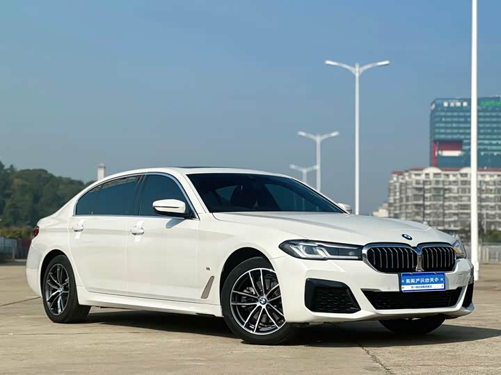 Фото 3 - BMW 5 Series