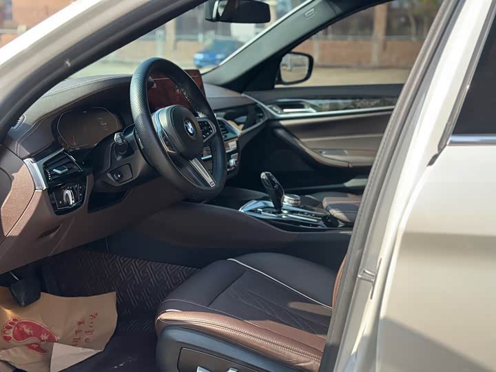 Фото 6 - BMW 5 Series