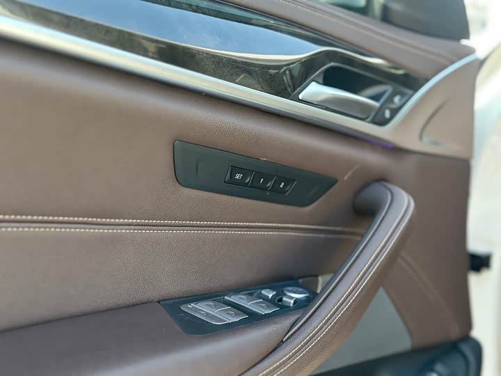 Фото 7 - BMW 5 Series