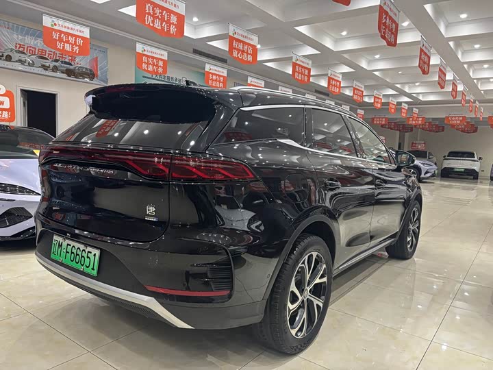 Фото 4 - BYD Tang Hybrid/EV