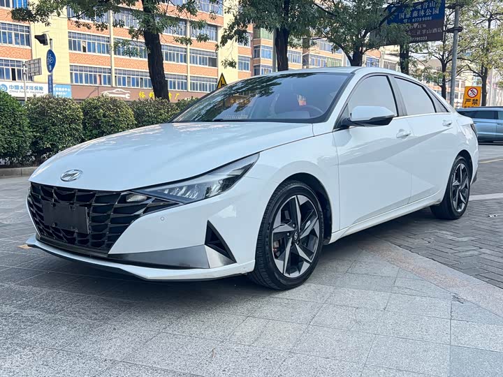 Фото 2 - Hyundai Elantra N line