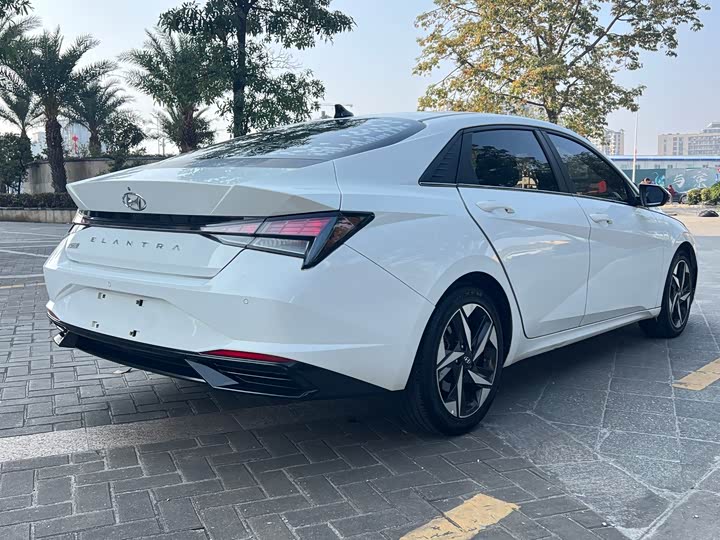 Фото 5 - Hyundai Elantra N line