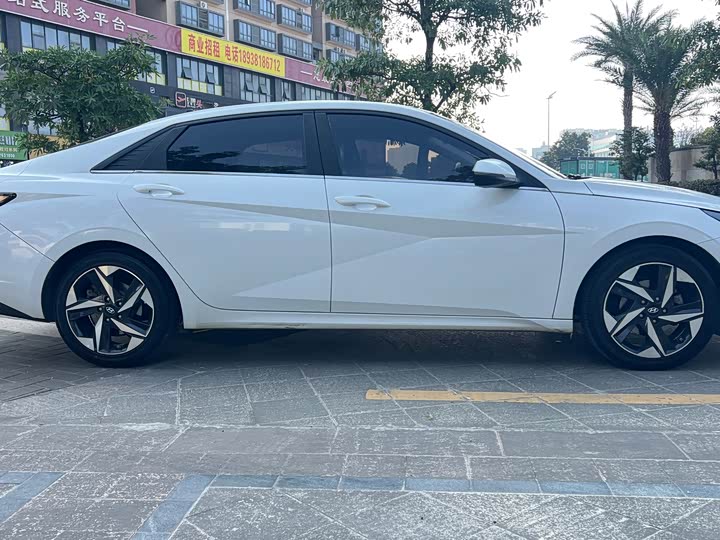 Фото 7 - Hyundai Elantra N line