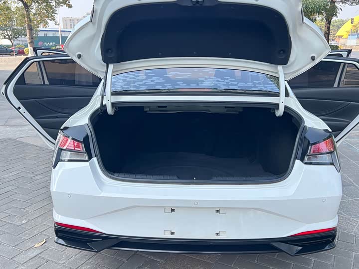 Фото 8 - Hyundai Elantra N line