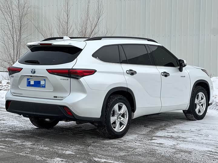 Фото 4 - Toyota Highlander