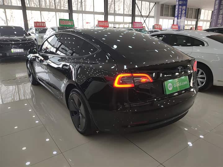 Фото 5 - Tesla Model 3