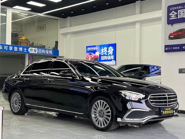 Фото 3 - Mercedes-Benz E-Class