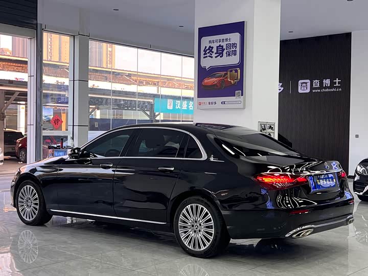 Фото 7 - Mercedes-Benz E-Class