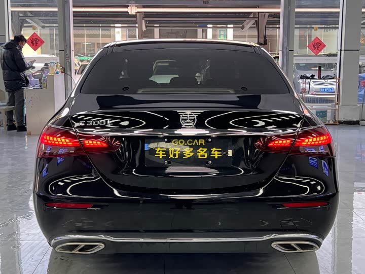 Фото 8 - Mercedes-Benz E-Class