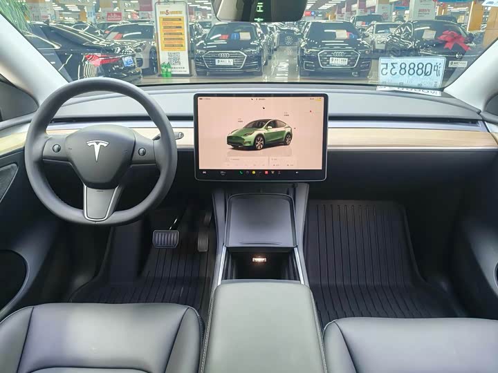 Фото 5 - Tesla Model Y