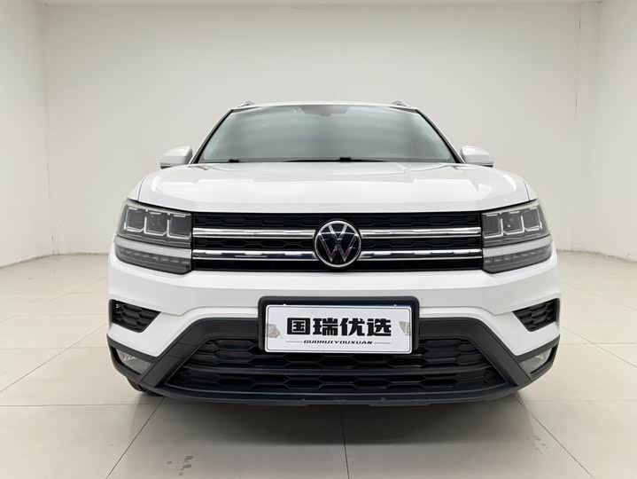 Фото 2 - Volkswagen Tharu