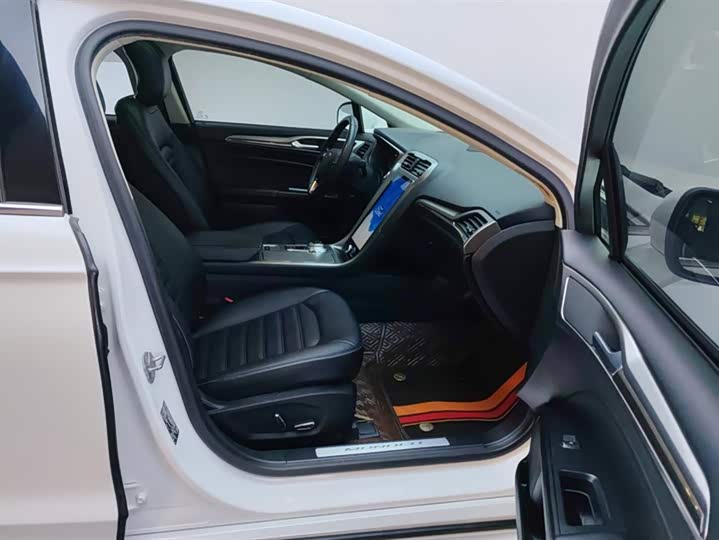 Фото 8 - Ford Mondeo