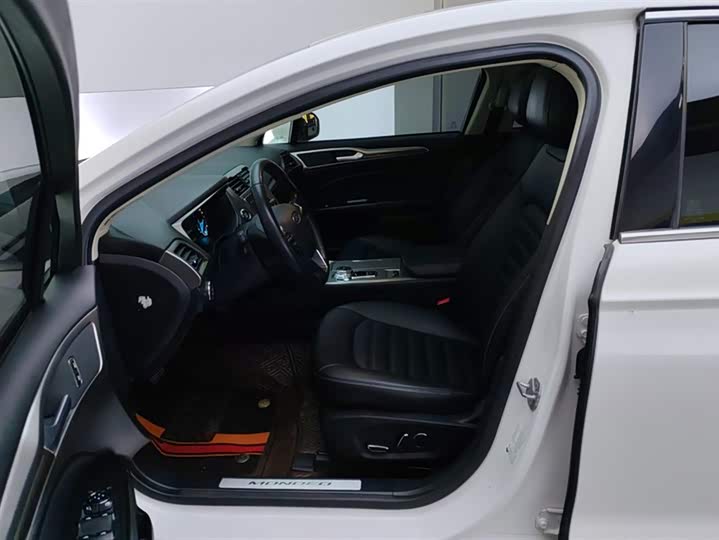 Фото 9 - Ford Mondeo