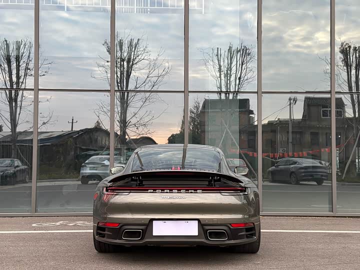 Фото 4 - Porsche 911