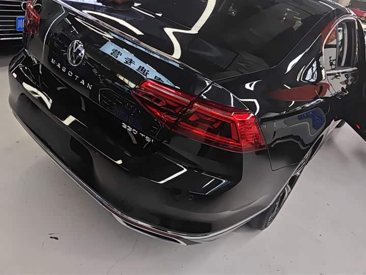 Фото 3 - Volkswagen Magotan