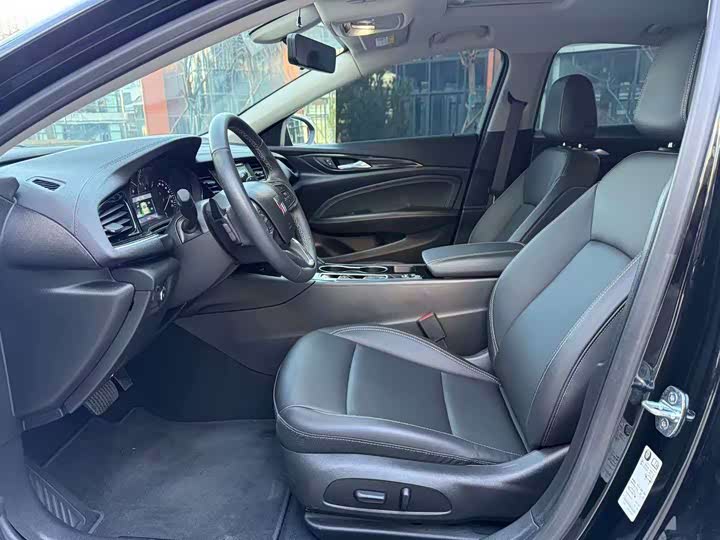 Фото 8 - Buick Regal