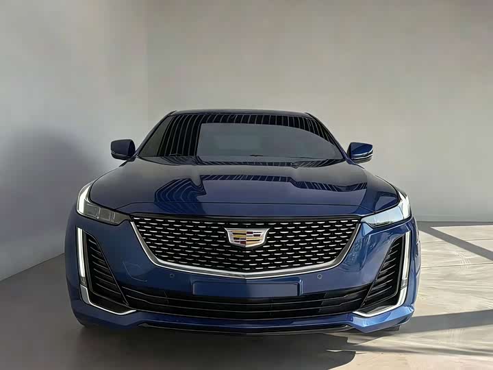 Фото 1 - Cadillac CT5