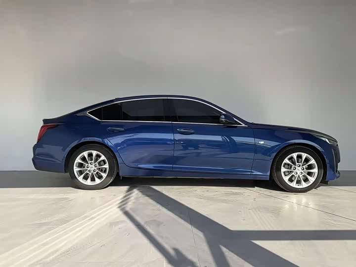 Фото 6 - Cadillac CT5