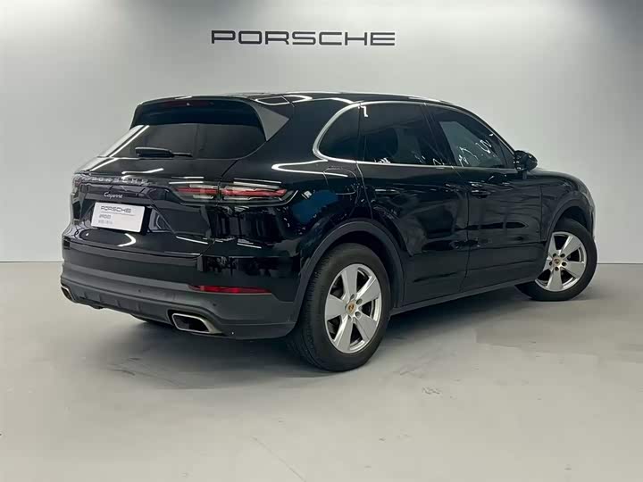 Фото 7 - Porsche Cayenne