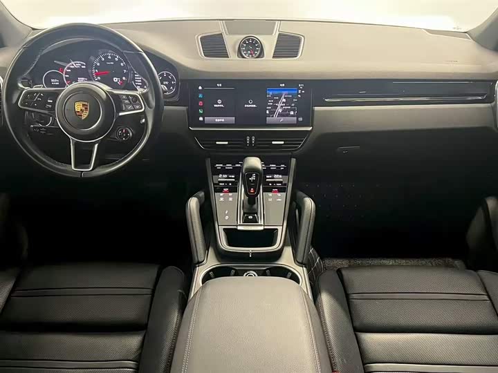 Фото 9 - Porsche Cayenne