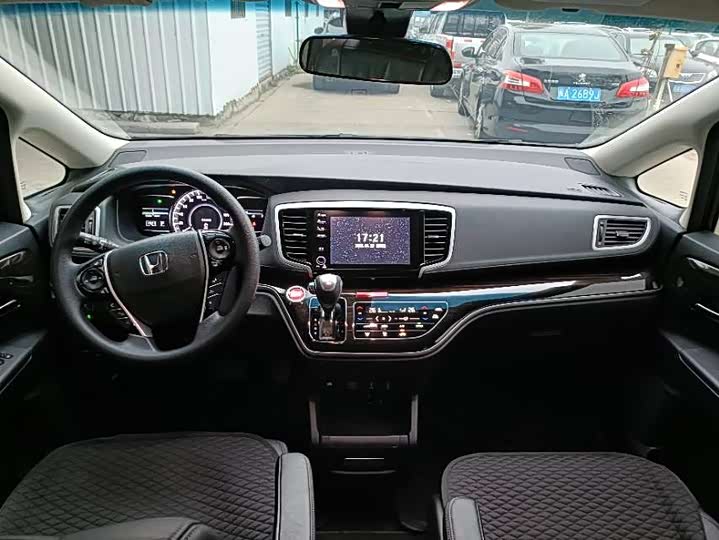 Фото 6 - Honda Odyssey