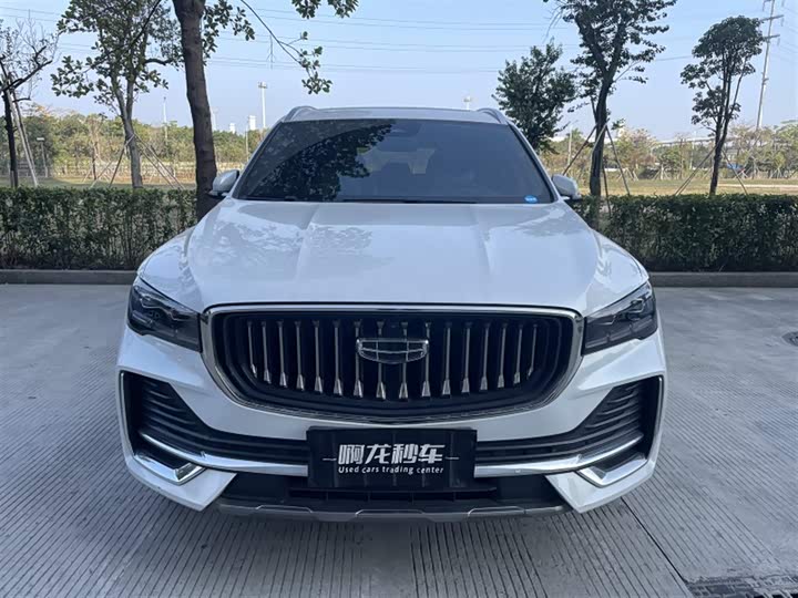 Фото 2 - Geely Monjaro