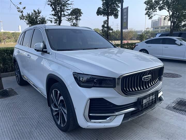 Фото 3 - Geely Monjaro