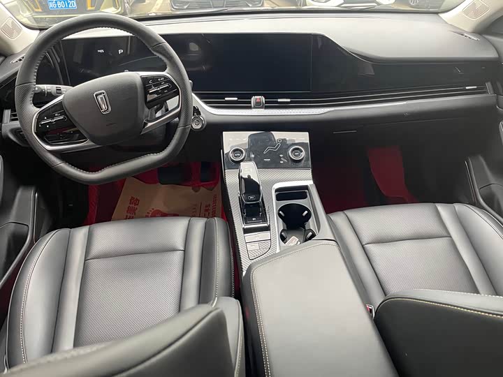 Фото 7 - Bestune B70