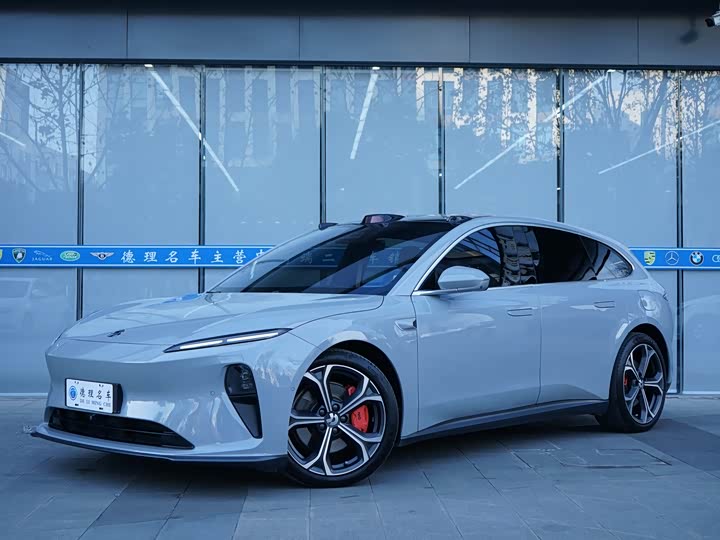 Фото 1 - Nio ET5T